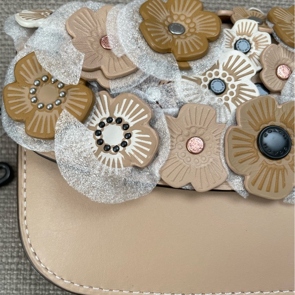 Coach 1941 wristlet clutch tea roses in colour Beechwood - Picture 2 of 16